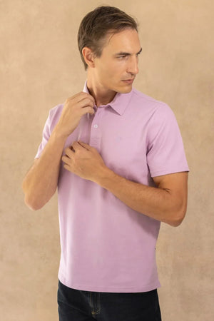 Polo Antimanchas Lila Logo Contraste