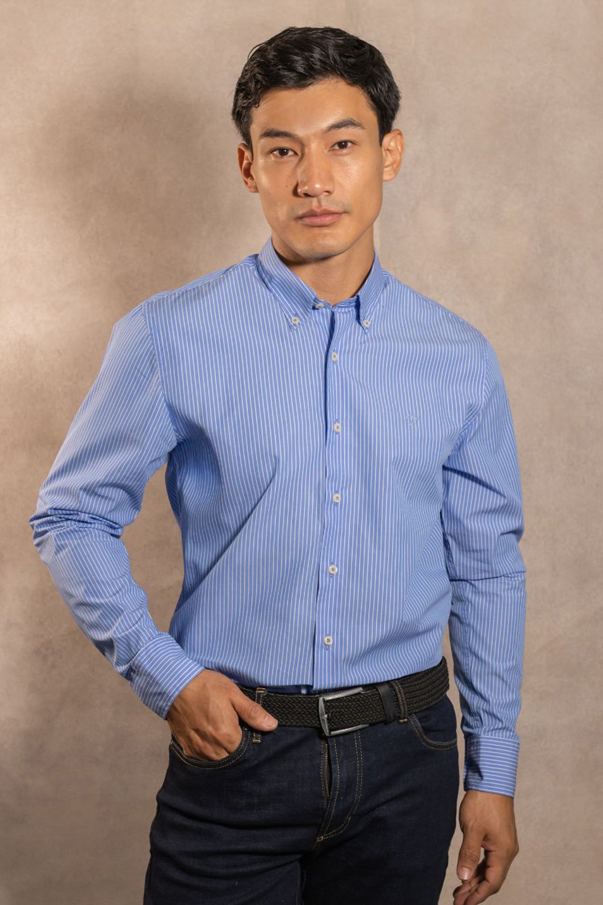 Camisa Antimanchas Popelina Rayas Azul Logo Contraste