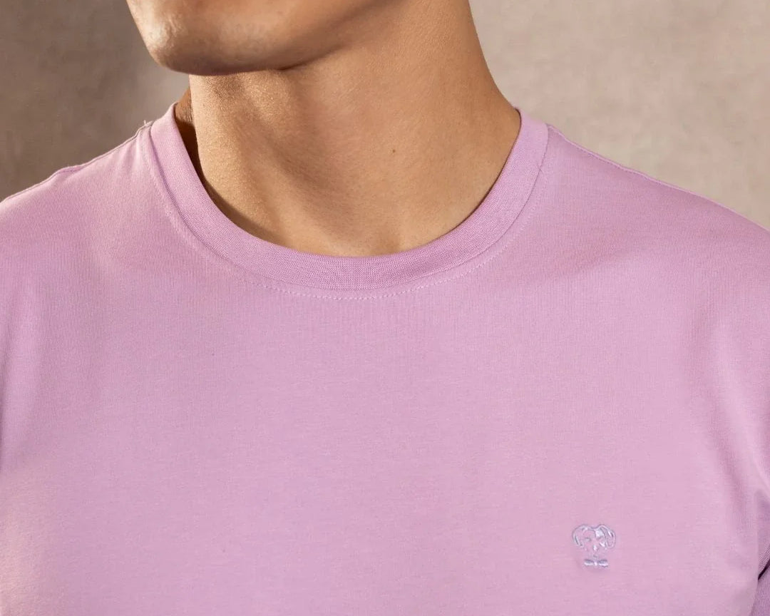 Camiseta antimanchas Lila Blue hombre marca DANTE tallaje regular fit foto logo